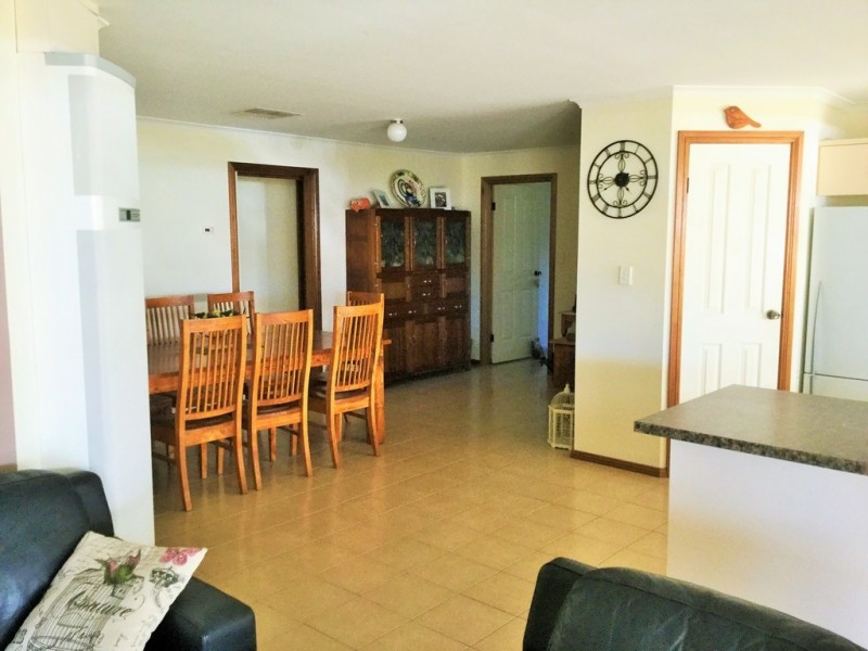 6 Paula Court, Mclaren Flat SA 5171