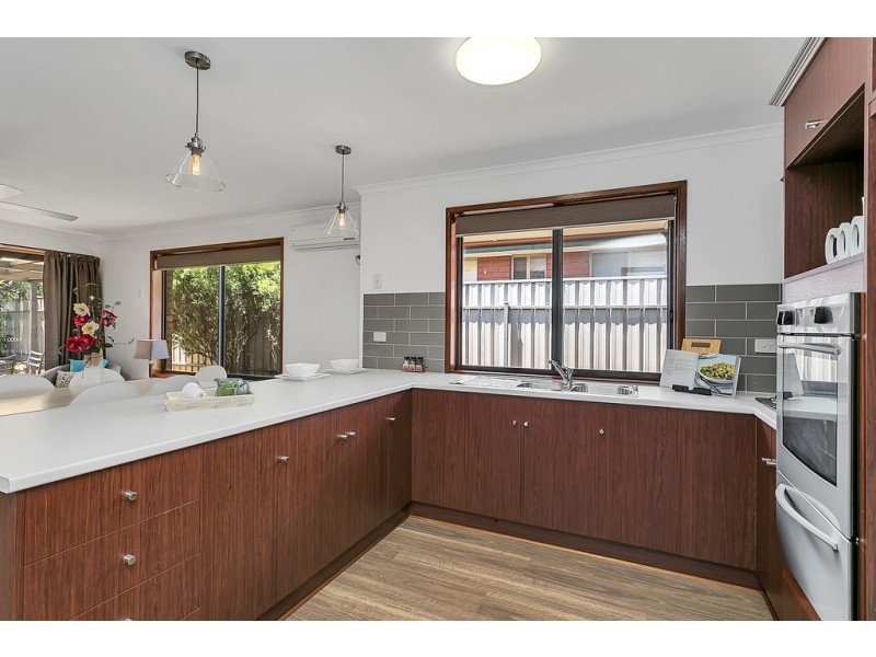 21 Whitestone Crescent, Seaford Rise SA 5169