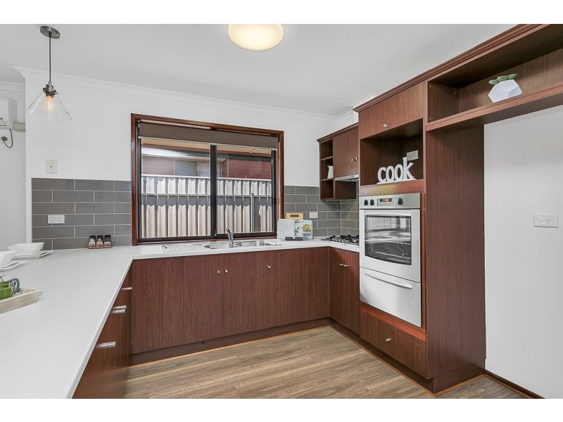 21 Whitestone Crescent, Seaford Rise SA 5169