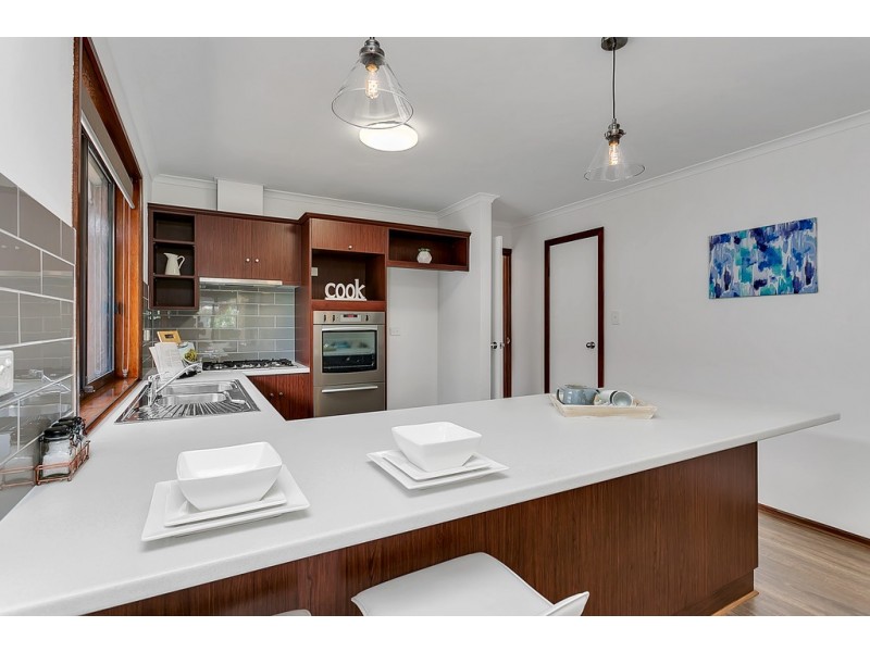 21 Whitestone Crescent, Seaford Rise SA 5169