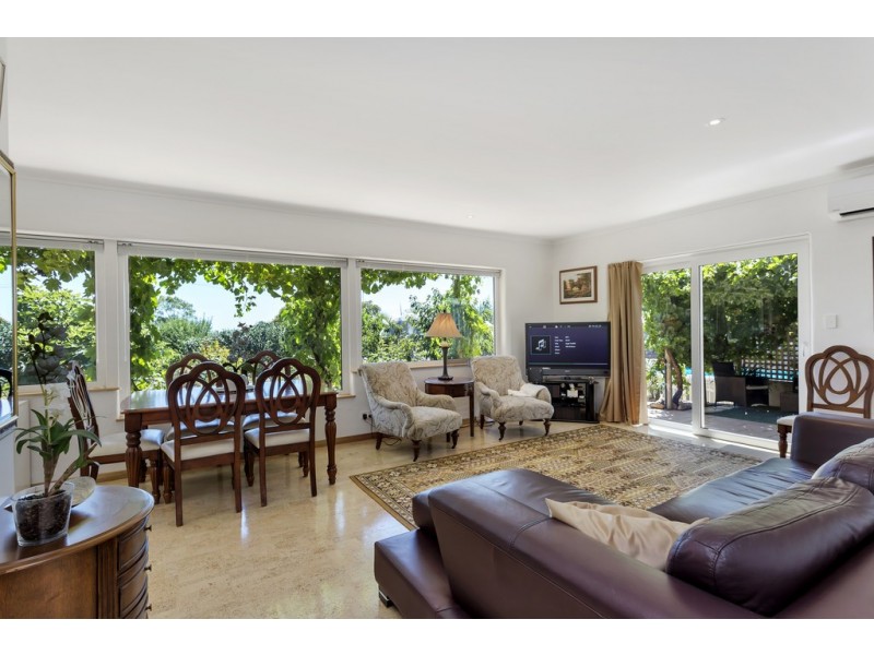 17 Seabreeze Crescent, Maslin Beach SA 5170