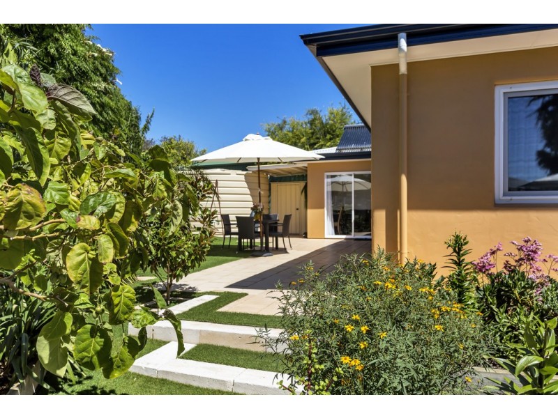 17 Seabreeze Crescent, Maslin Beach SA 5170