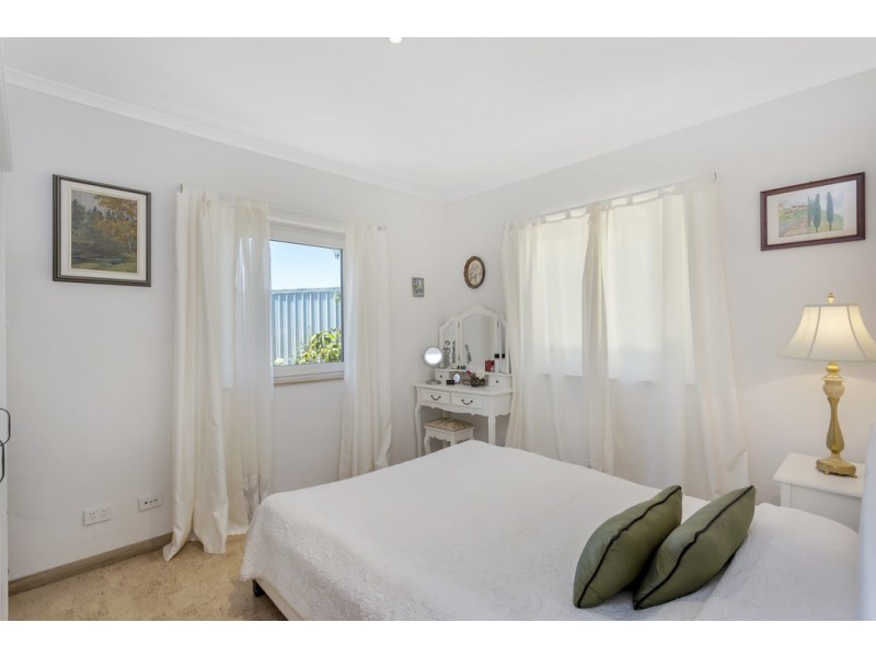 17 Seabreeze Crescent, Maslin Beach SA 5170