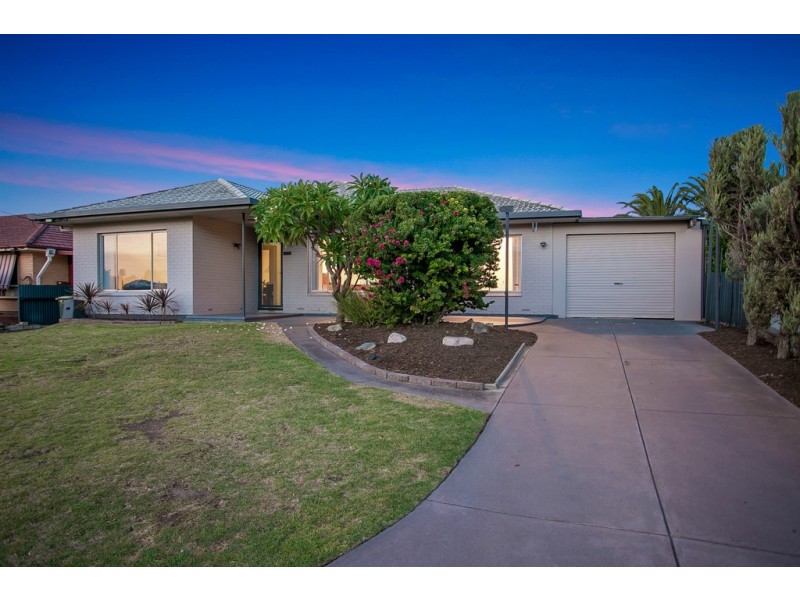 12 Corpe Avenue, Port Noarlunga SA 5167