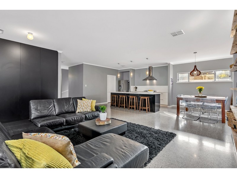 1 Pilot Crescent, Seaford SA 5169