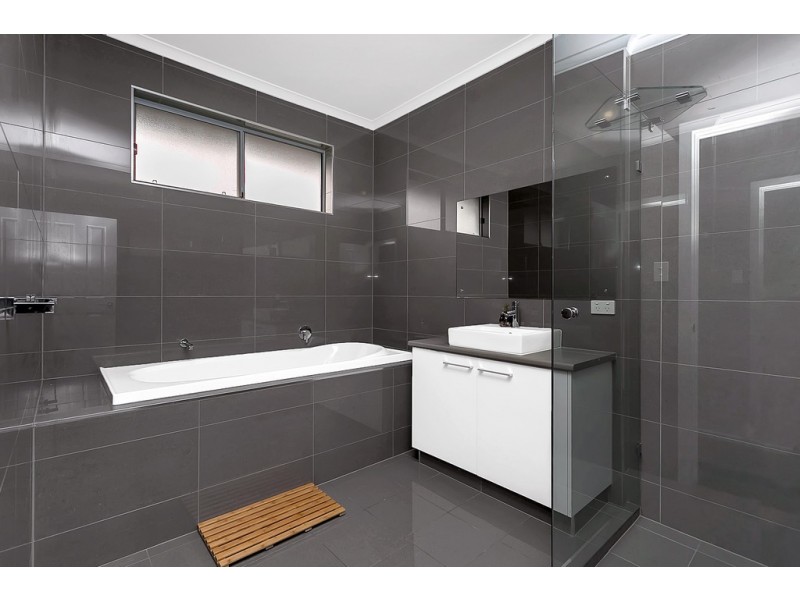 1 Pilot Crescent, Seaford SA 5169