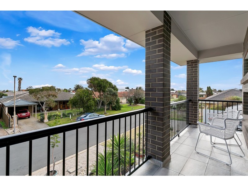 1 Pilot Crescent, Seaford SA 5169