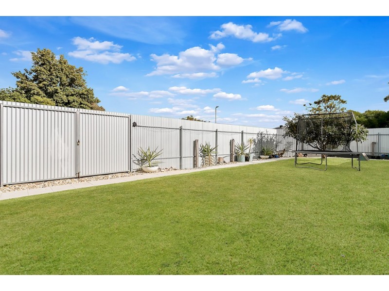 1 Pilot Crescent, Seaford SA 5169