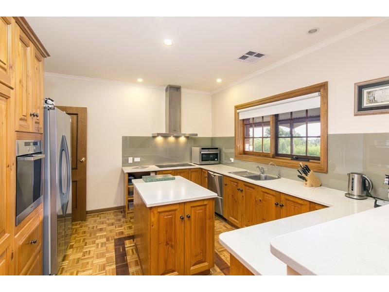 2 Hewett Close, Normanville SA 5204