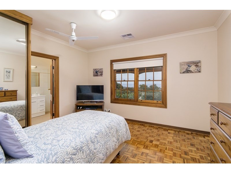 2 Hewett Close, Normanville SA 5204