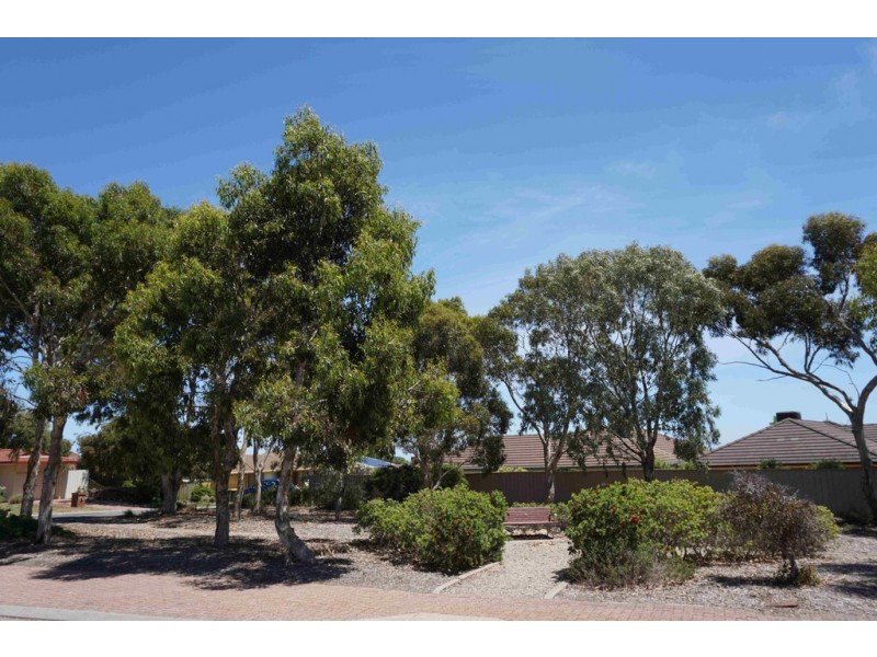9 Yaldara Close, Woodcroft SA 5162