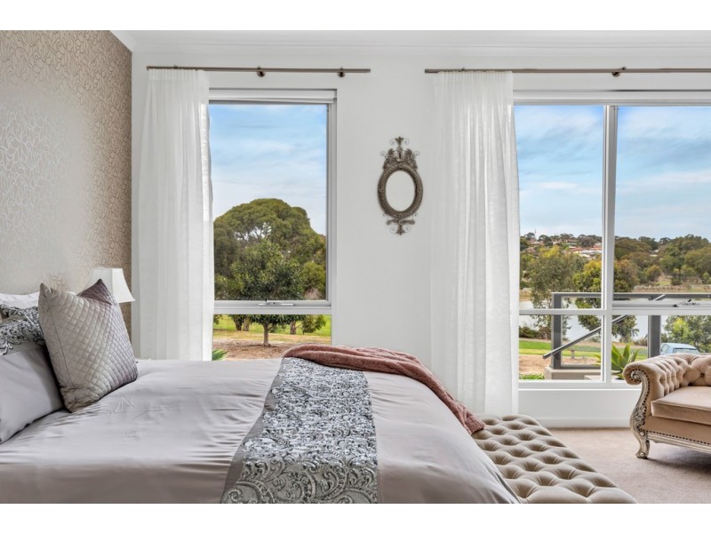 10 Martin Road, Morphett Vale SA 5162