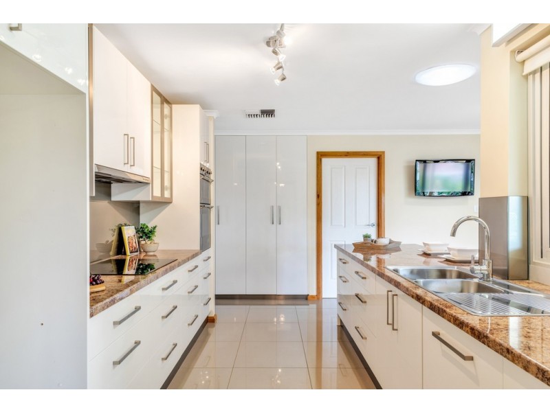 28 Hewitt Drive, Mclaren Vale SA 5171