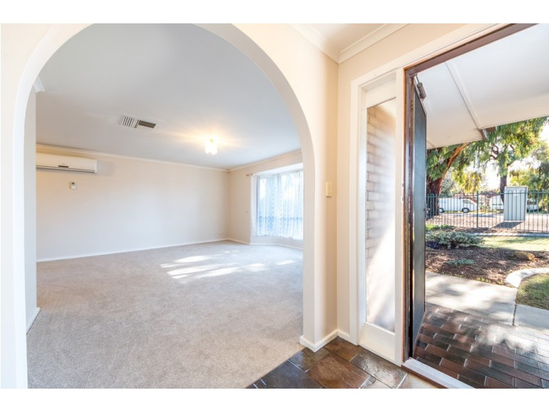 110 Reynell Road, Woodcroft SA 5162