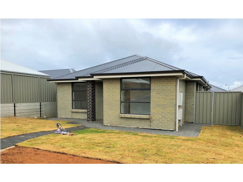 3 Le Hunte Road, Seaford Heights SA 5169