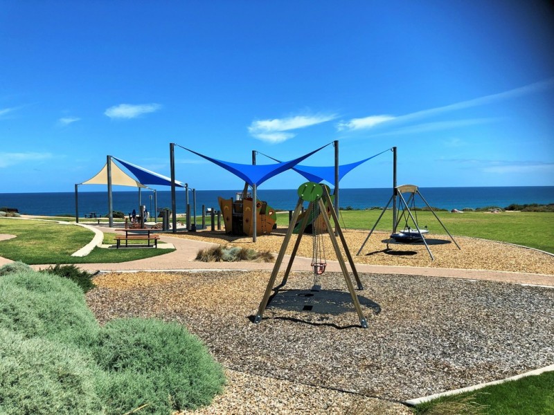 2up Martin Avenue, Maslin Beach SA 5170