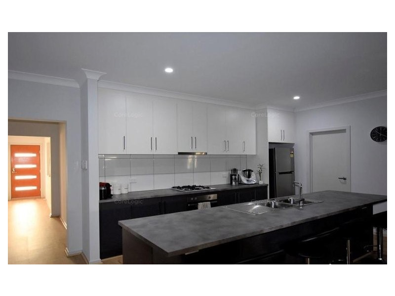 18 Oliphant Road, Seaford Heights SA 5169