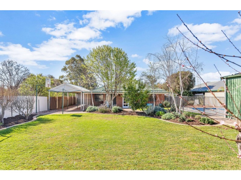 2 Quinn Road, Willunga SA 5172