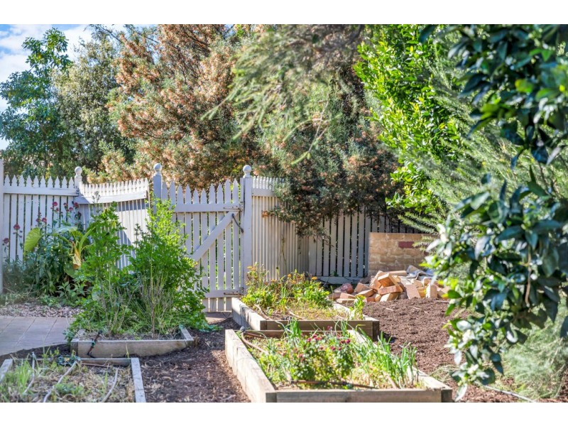 2 Quinn Road, Willunga SA 5172