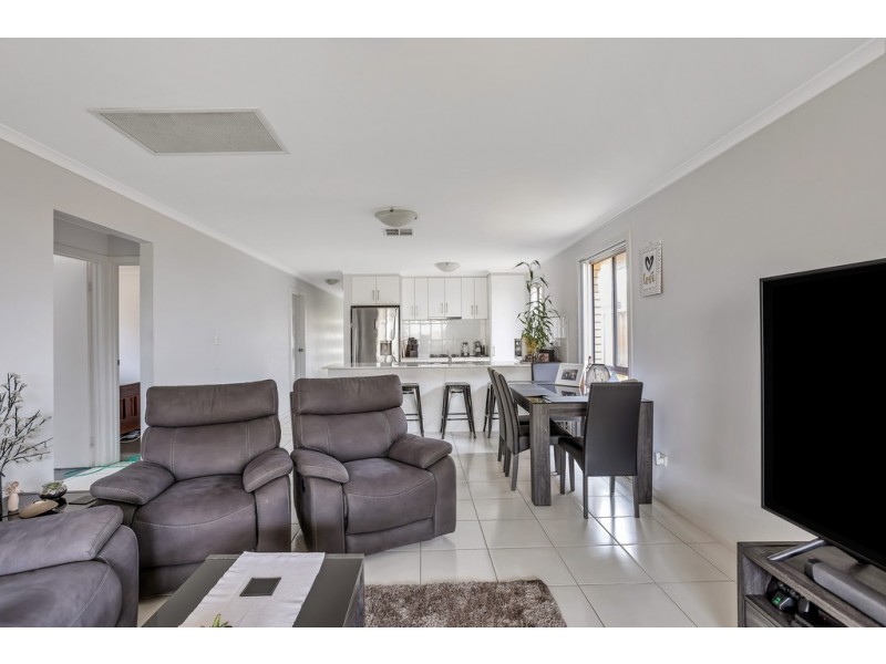 22 Yarr Crescent, Seaford Meadows SA 5169