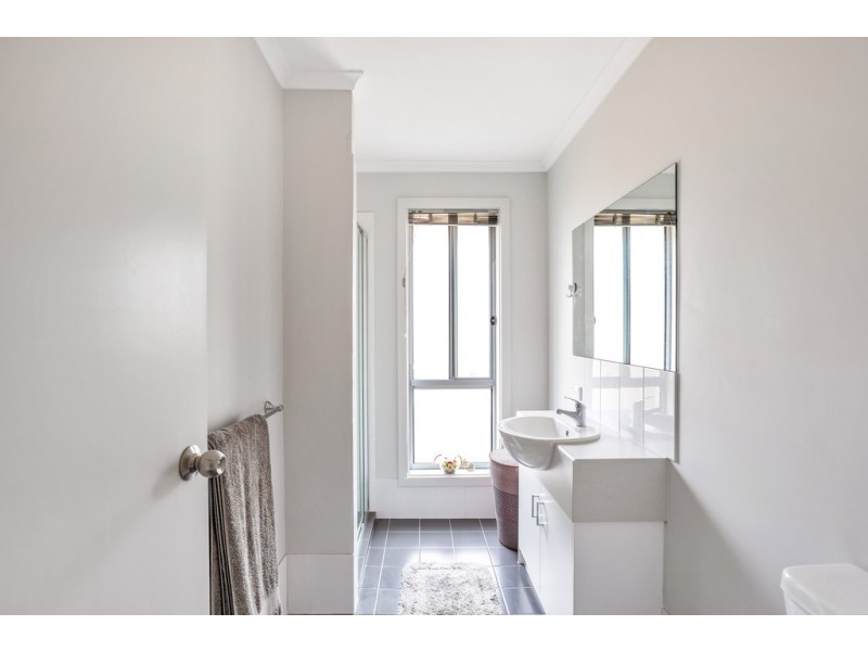 22 Yarr Crescent, Seaford Meadows SA 5169