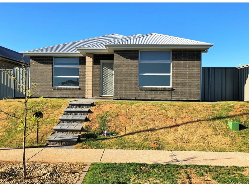 6 Clark Road, Seaford Heights SA 5169