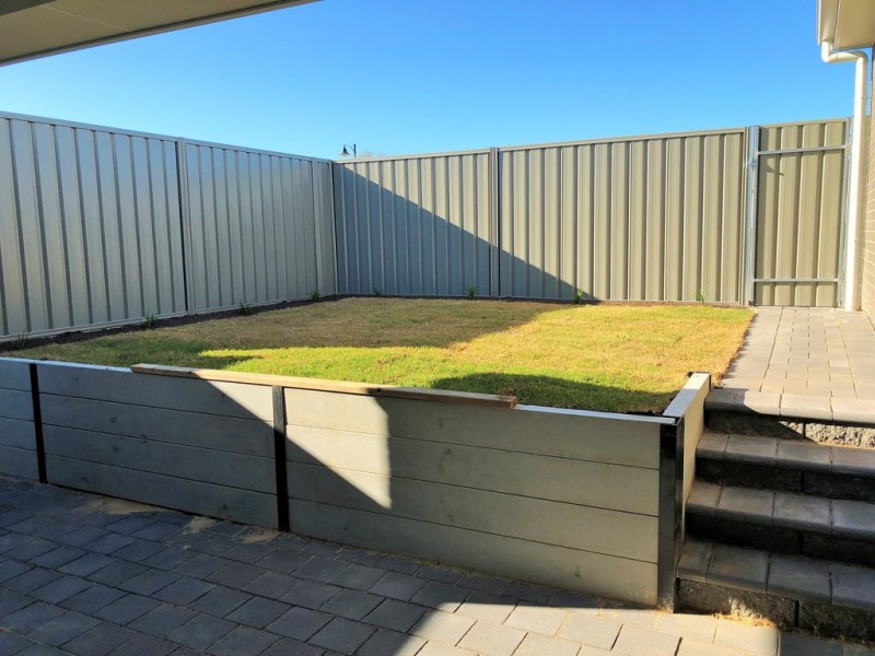 6 Clark Road, Seaford Heights SA 5169