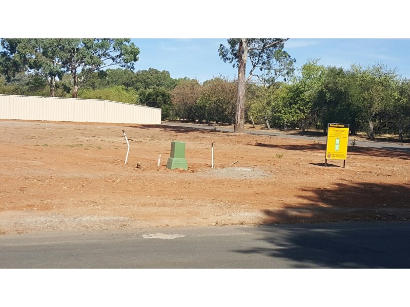 14 Norman Road, Willunga SA 5172