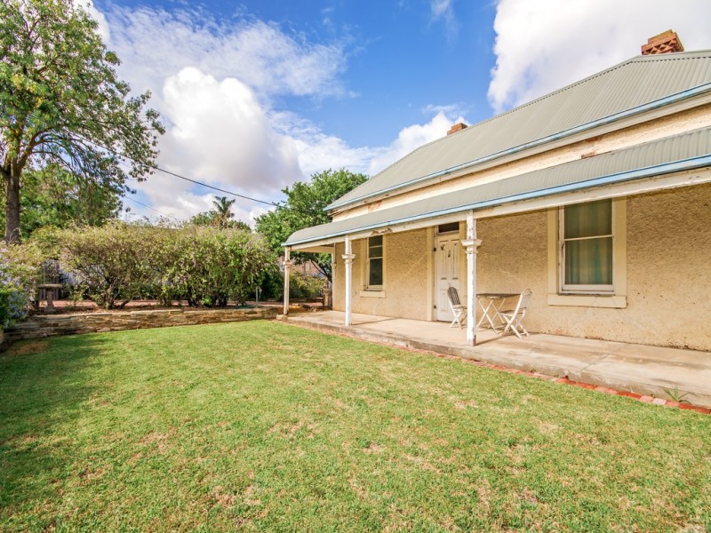13 Main Road, Willunga SA 5172