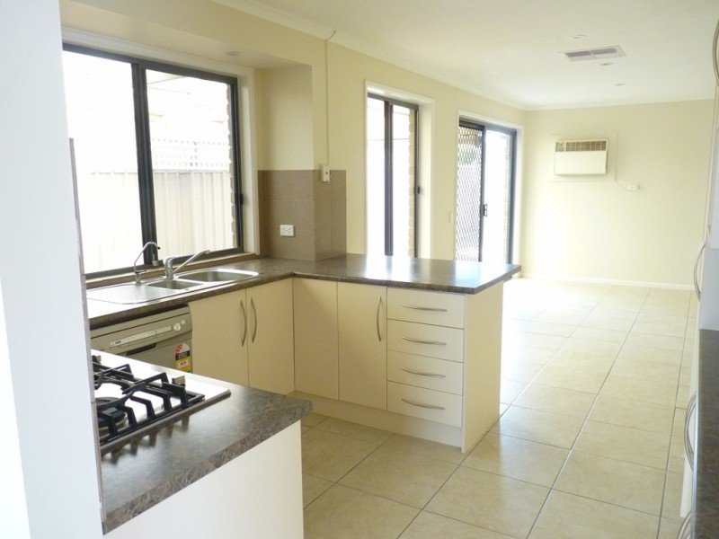 13 Sonar Court, Seaford Rise SA 5169