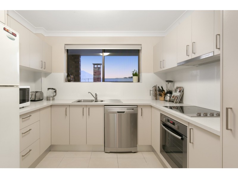 2/43 Hunter Street, Wooloowin QLD 4030