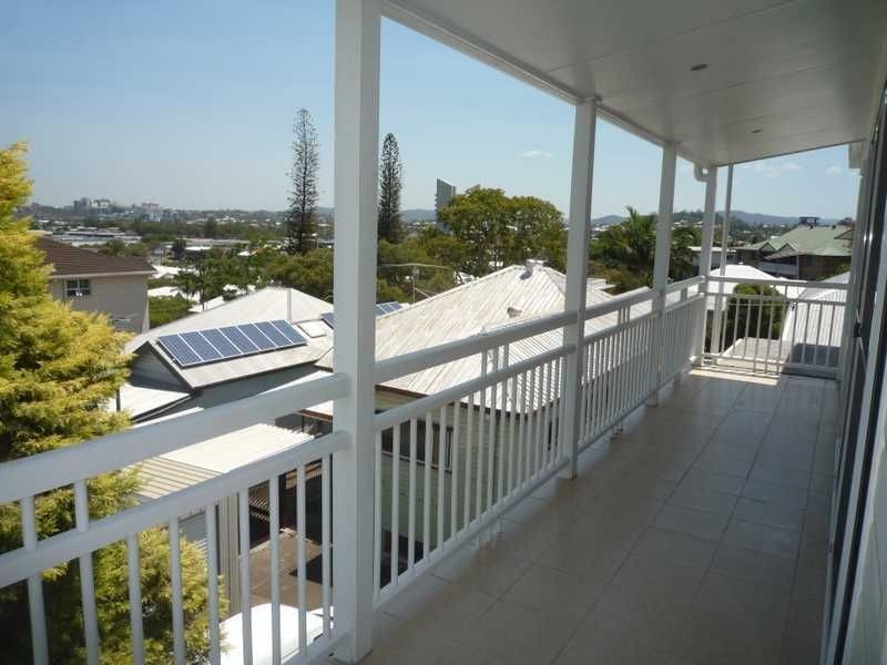 16 Campbell Street, Albion QLD 4010