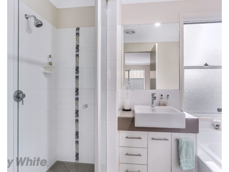 20 Kingfisher Lane, East Brisbane QLD 4169