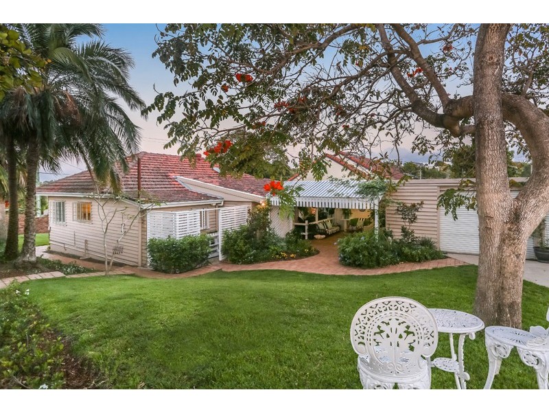 166 Hamilton Road, Wavell Heights QLD 4012