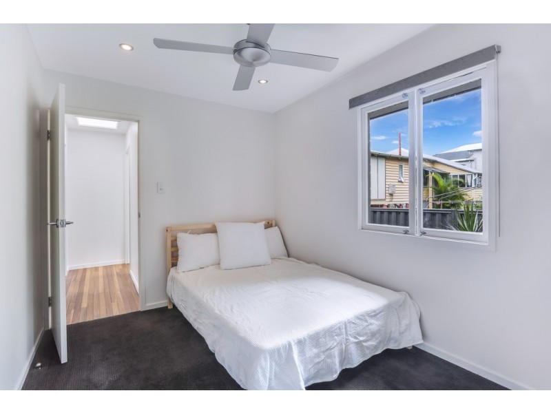 71 Park Road, Wooloowin QLD 4030
