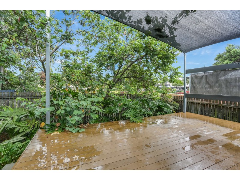 71 Park Road, Wooloowin QLD 4030