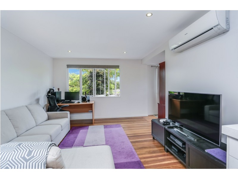 71 Park Road, Wooloowin QLD 4030