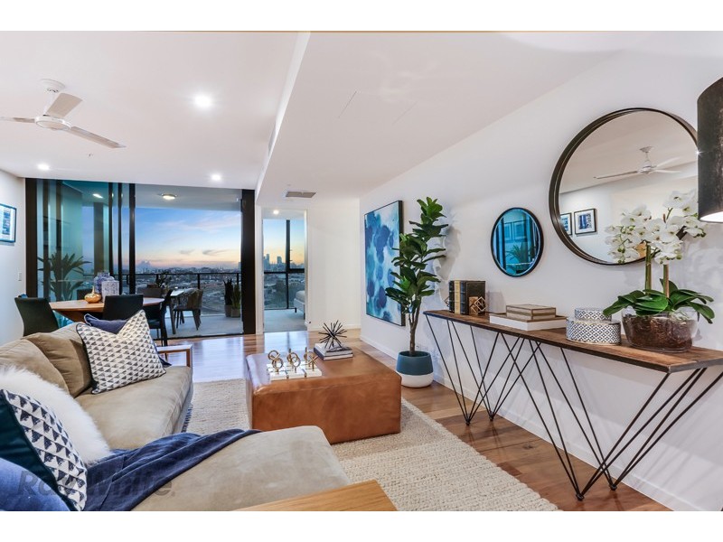 1310/54 Hudson Road, Albion QLD 4010