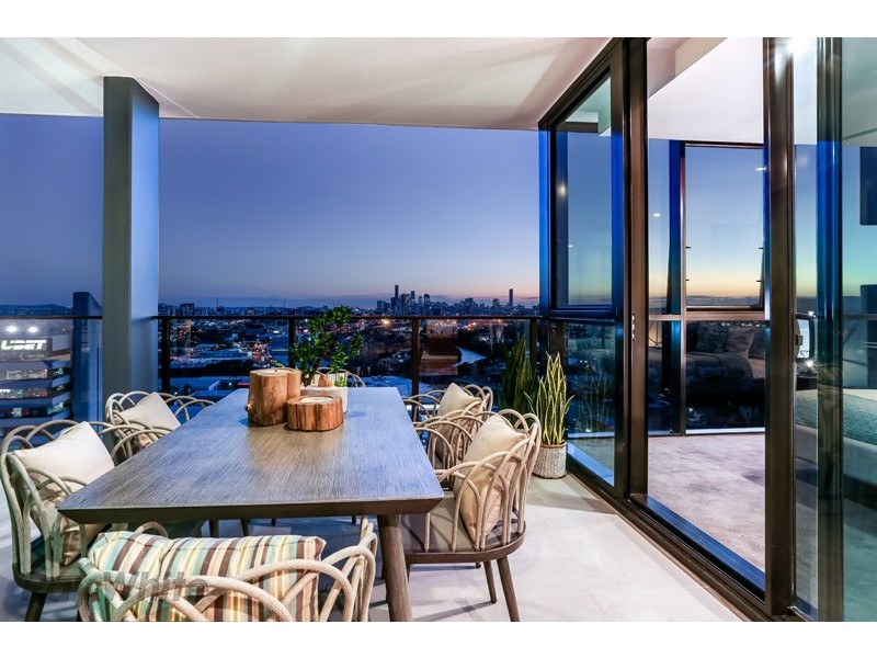 1310/54 Hudson Road, Albion QLD 4010