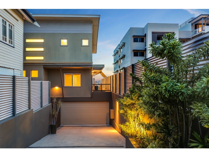 33 Highlands Street, Albion QLD 4010