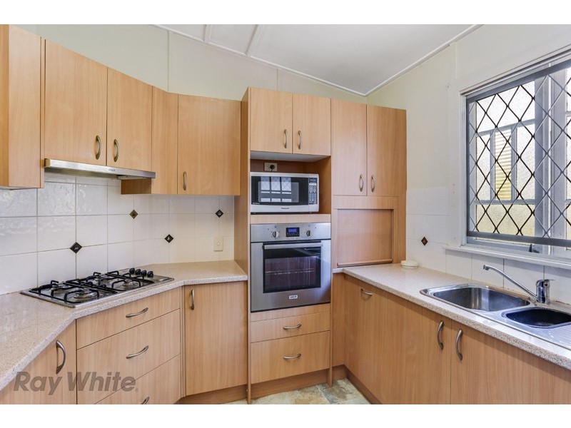 75 Daisy Street, Newmarket QLD 4051