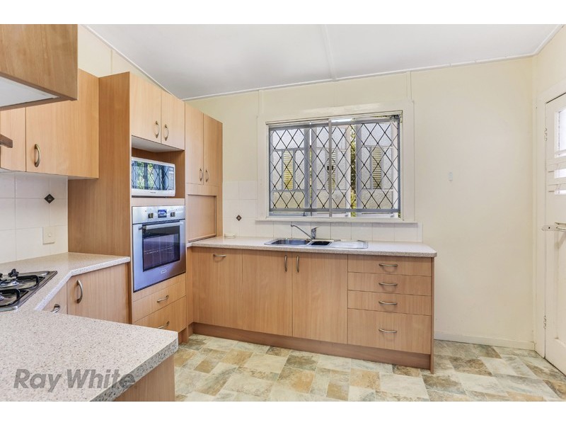 75 Daisy Street, Newmarket QLD 4051