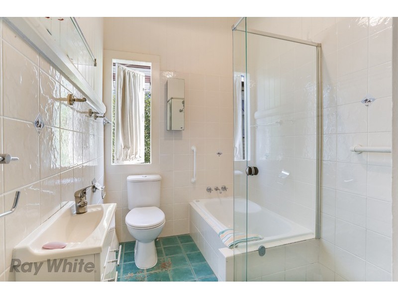 75 Daisy Street, Newmarket QLD 4051