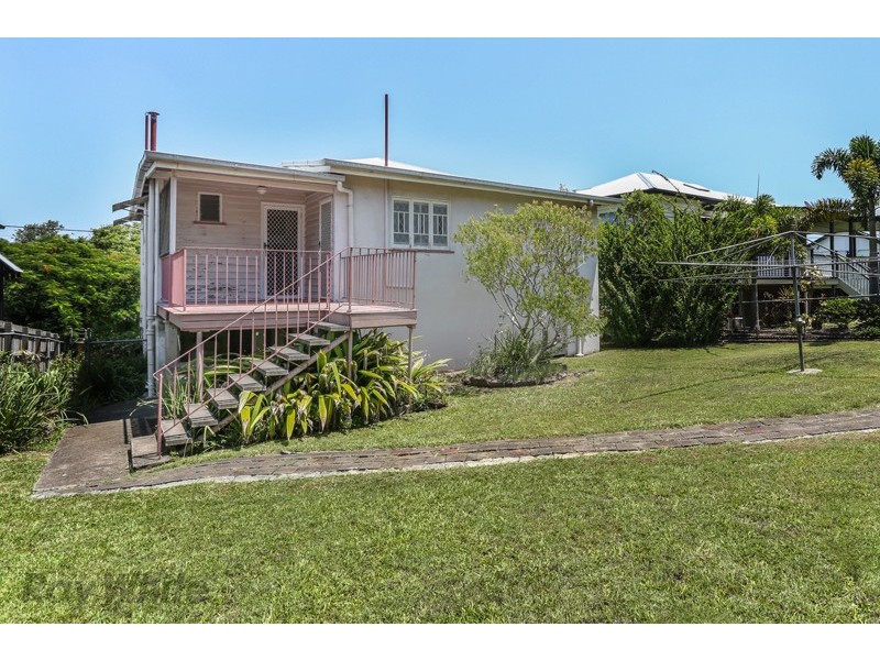 75 Daisy Street, Newmarket QLD 4051