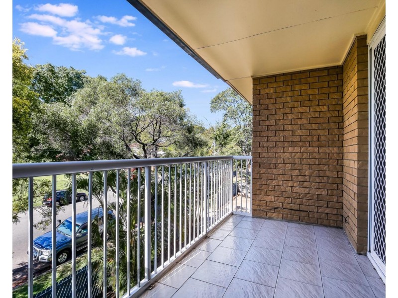 4/64 Junction Road, Clayfield QLD 4011