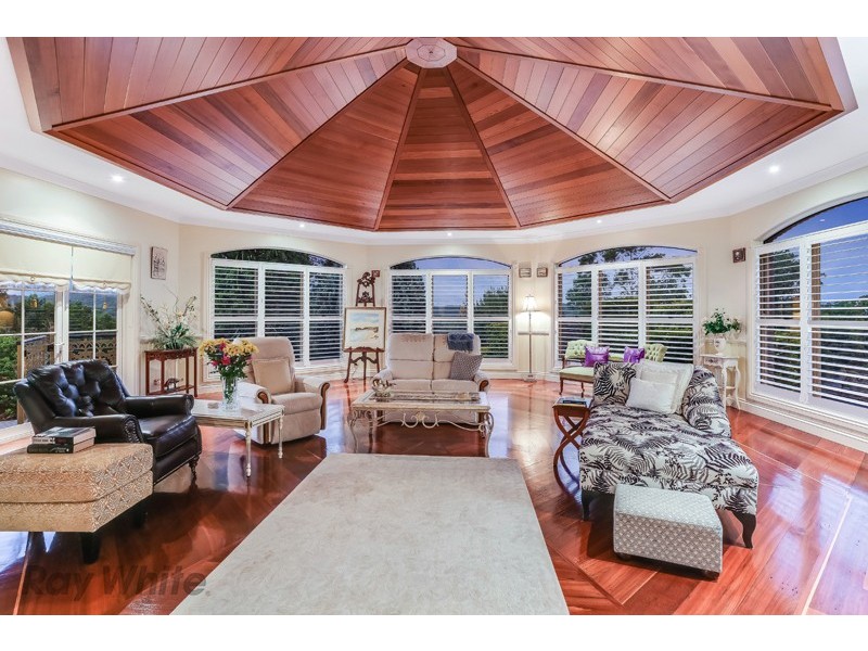 144 Upper Brookfield Road, Brookfield QLD 4069