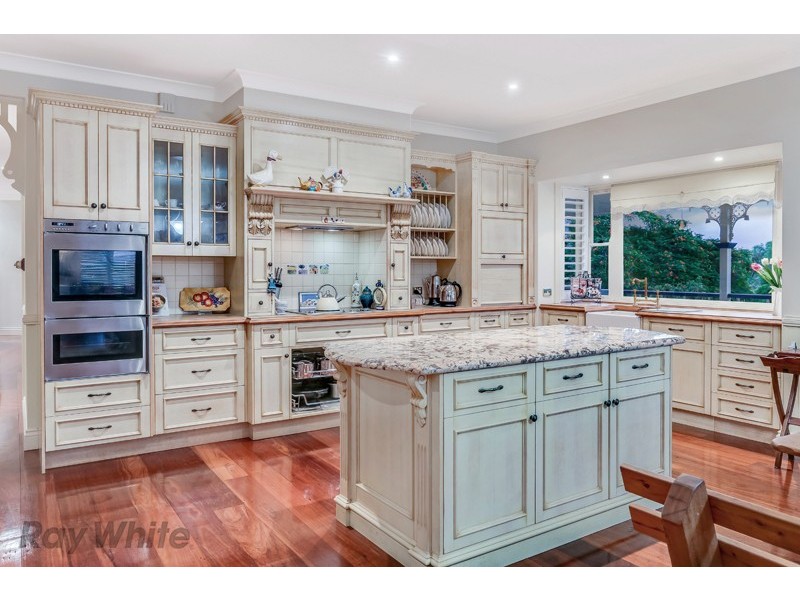 144 Upper Brookfield Road, Brookfield QLD 4069