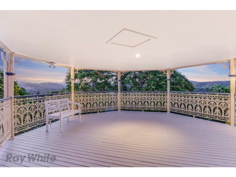 144 Upper Brookfield Road, Brookfield QLD 4069