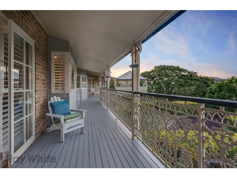 144 Upper Brookfield Road, Brookfield QLD 4069