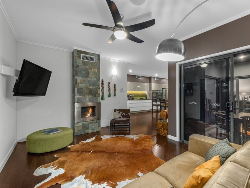 123 Mein Street, Hendra QLD 4011